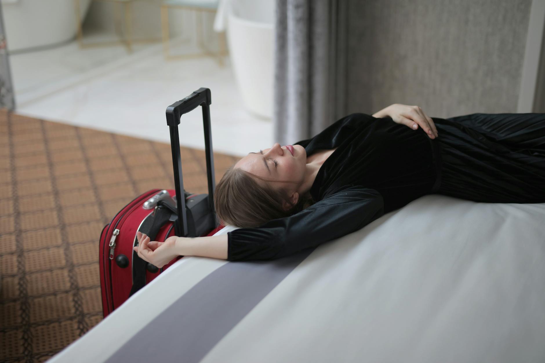 How to Deal with Jet Lag Like a Frequent Flyer