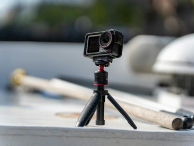 Review: The Best Compact Tripods for Solo Travelers