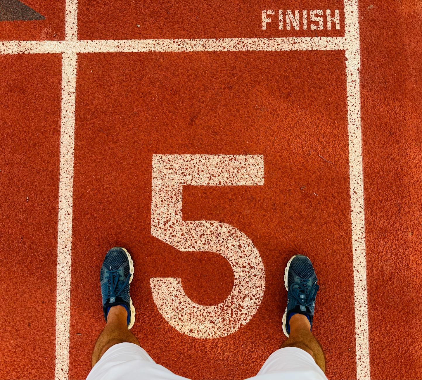 Why You Should Start a Side Hustle While Working Full-Time